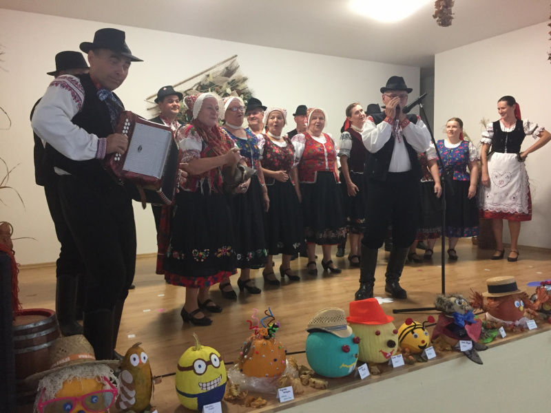 Úcta k starším - 4.10.2015