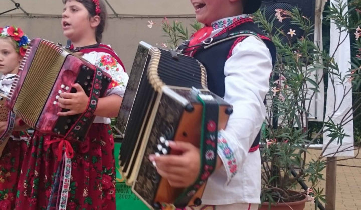 Hruboňovská prehliadka detských folklórnych súborov a ľudovej hu