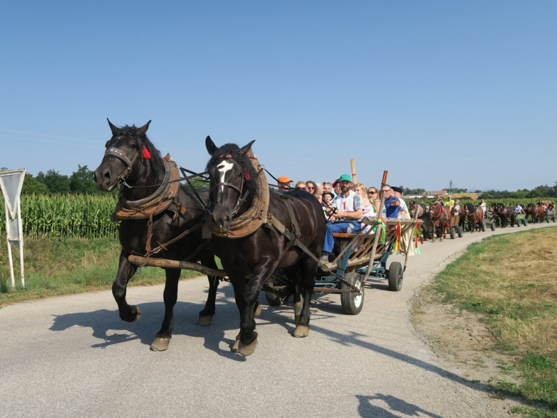 Požehnanie sochy sv. Jána Nepomuckého
