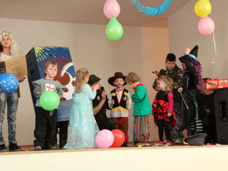 Hruboňovská prehliadka detských folklórnych súborov a ľudovej hu