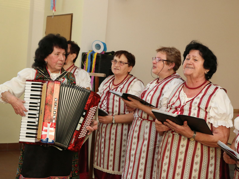 Hruboňovská prehliadka detských folklórnych súborov a ľudovej hu